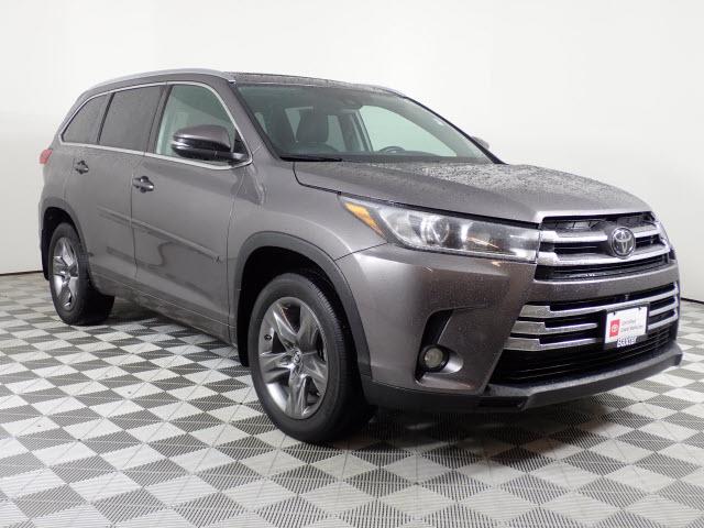 Certified Pre-owned 2018 Toyota Highlander Limited Platinum V6 Awd 