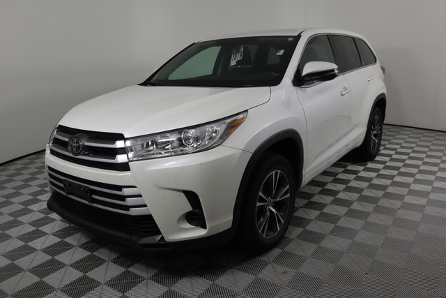 Certified Pre-Owned 2017 Toyota Highlander LE I4 FWD Sport Utility in ...